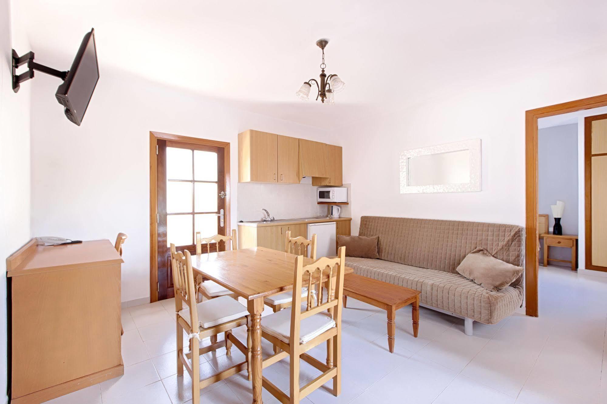 Apartamentos Colomar Santa Eularia des Riu Exteriér fotografie
